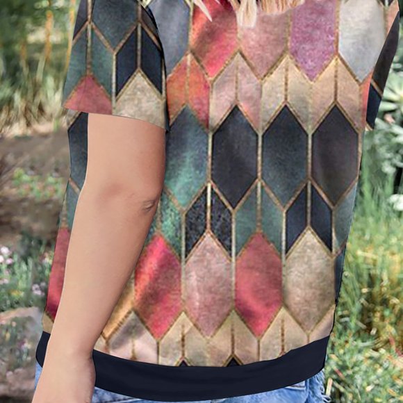 Geometric Print Tee-Shirt Plus Size Crew Neck (Red and Black) - Picture 3 of 3